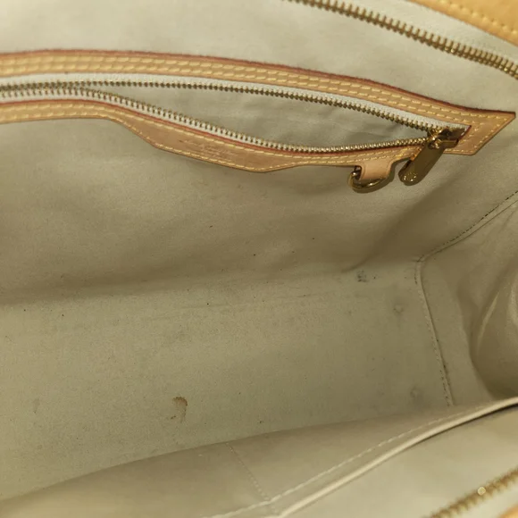 Louis Vuitton Brea In Black Vernis. Stunning LV Bag! With Free COA! - Picture 13 of 15